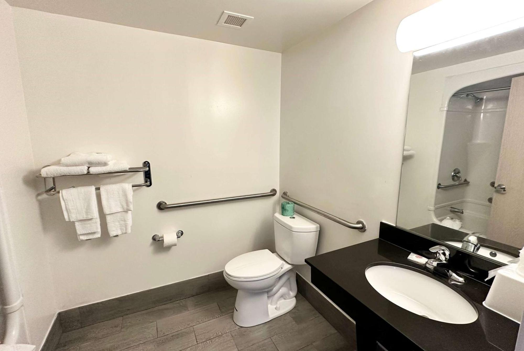 فندق Ramada By Wyndham Lithia Springs Atlanta المظهر الخارجي الصورة